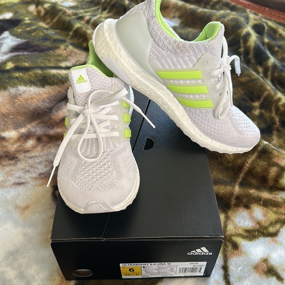 EUC Adidas ultra boost 5.0